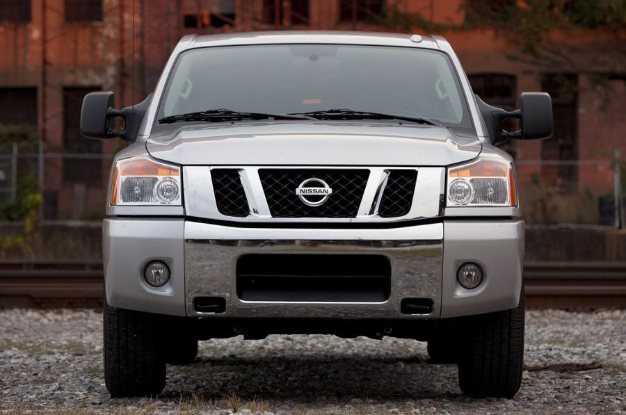  Nissan Titan 2012 года  (фото 6 из 26)